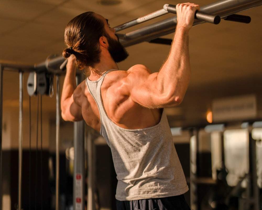 do pull ups build back thickness